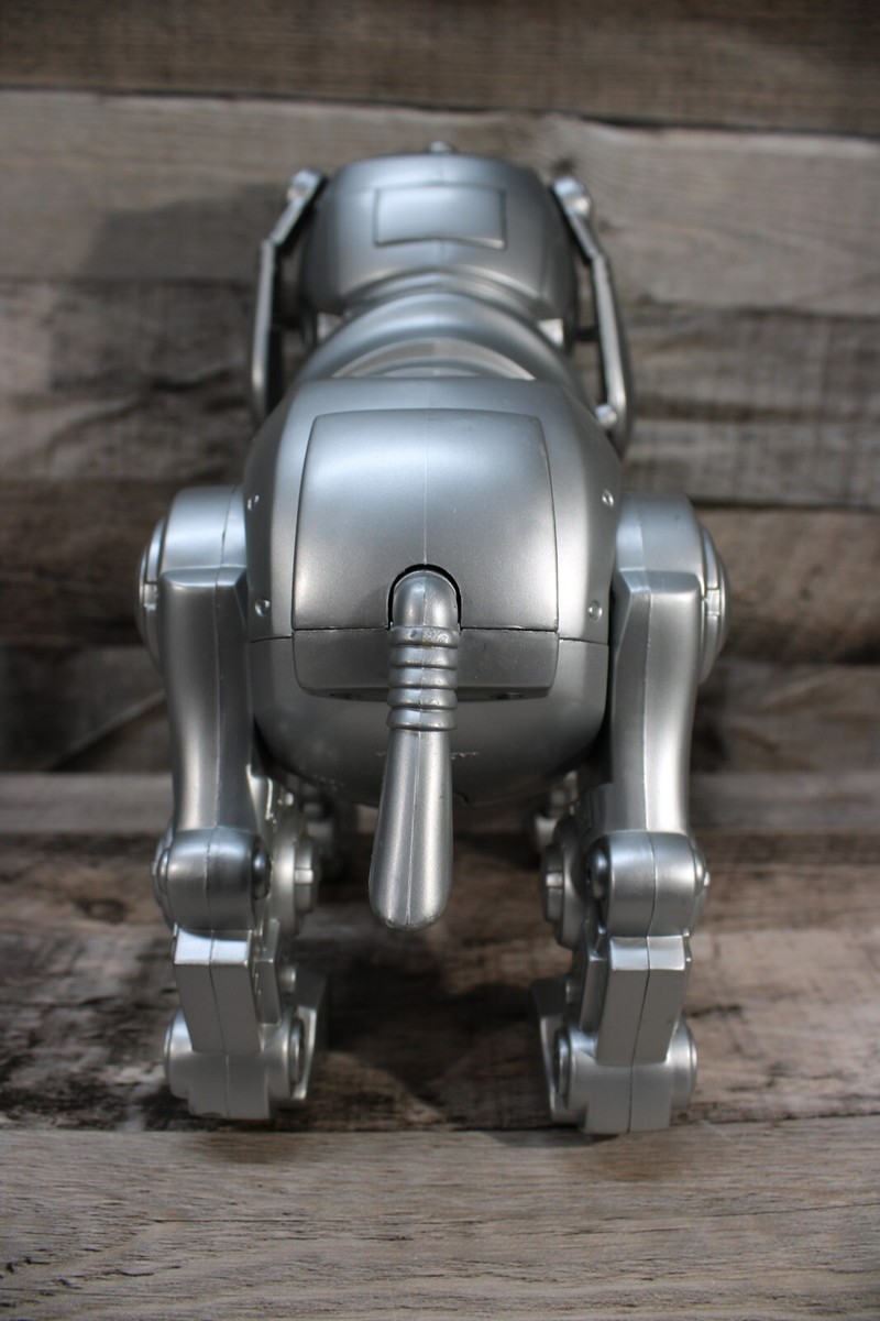 MｏDERN TｏYS製　SＩLVER PET Vintage Tekno Silver The Robotic Puppy Dog Motion