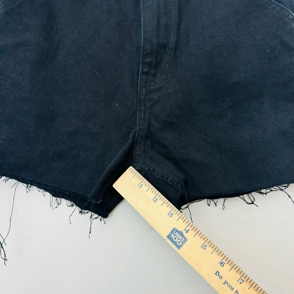 Pantalones Cortos Denim Brandy Melville J. Galt Negro Talla Pequeña Talla 26 Foto 4 de 4