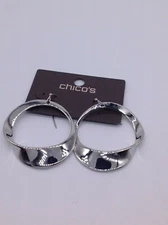 CHICO'S SHINEY WAVED HOOPS  NWTS