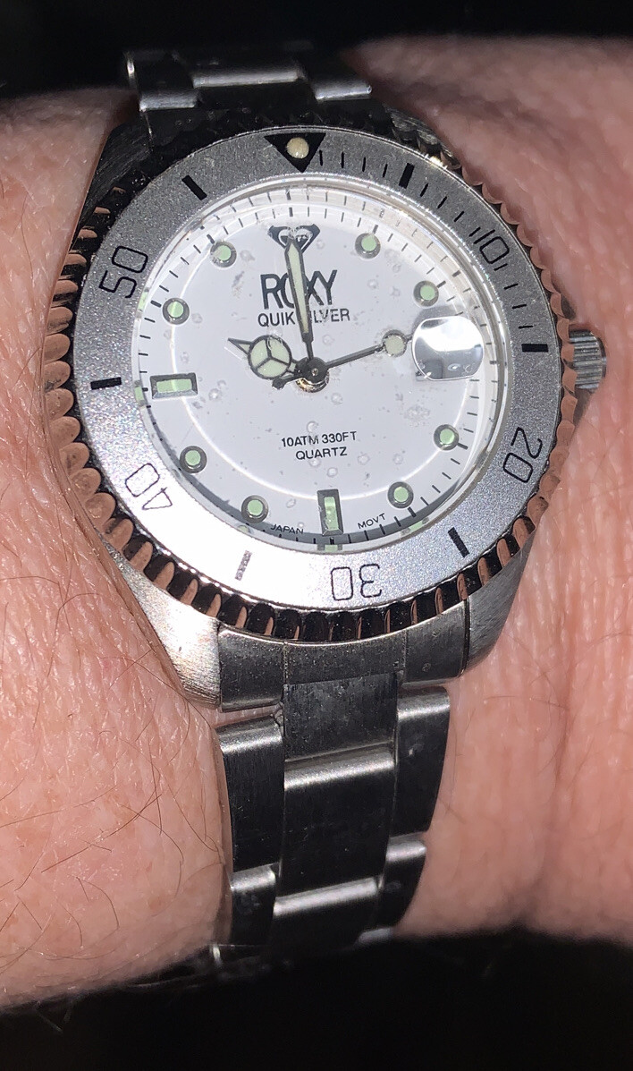 Roxy QUICKSILVER Stainless Steel Dive Watch 10 ATM Glow In
