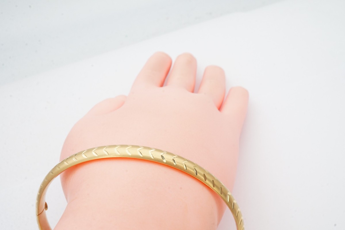 EternaGold 14k Yellow Gold Bangle Bracelet 8 EternaGold 14k Yellow Gold Bangle Bracelet 8