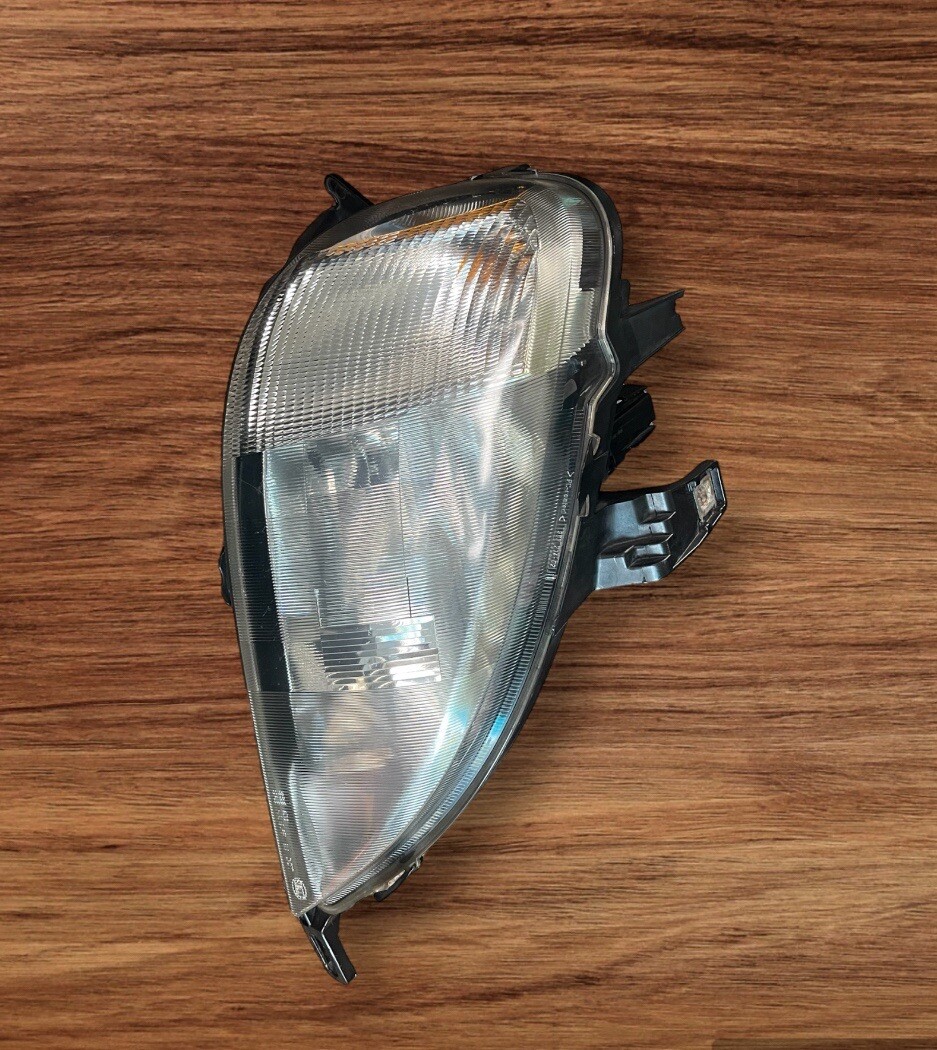 ベンツ W163 ML270 純正 ヘッドライト 1638200049 1998-2001 Mercedes W163 ML320 ML430 Right Side Headlight
