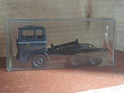 -NEU- BREKINA 81300 1:87 LKW Zugmaschine MB Mercedes Benz LPS 1620 DB 3 Achser - Bild 1 von 3