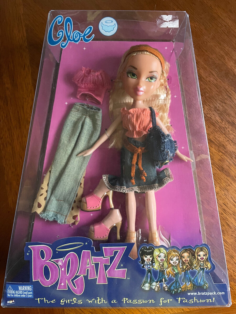 2002 Bratz Strut It Fashion Collection Cloe Doll in Box IN