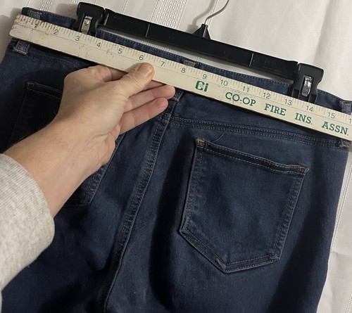 Celebrity Pink Juniors' Mid Rise Skinny Ankle Jeans, US 11/30 - Picture 7 of 16