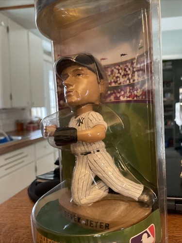 NIB Derek Jeter New York Yankees Bobble Dobbles Bobblehead 2003 - Picture 4 of 12