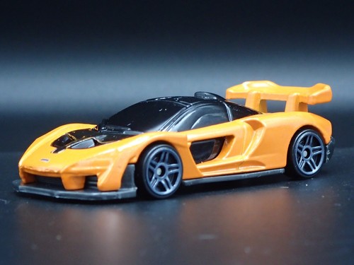 2018-2025 MCLAREN Senna Súper Coche Naranja 1:64 Escala Diorama Modelo Fundido - Imagen 7 de 7