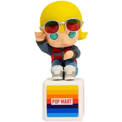 MOLLY Back to the future POPMART