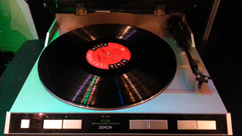 Denon DP-15F Quarz vollautomatischer Direktantrieb Plattenspieler mit Ortofon Stylus - Video 1 von 1