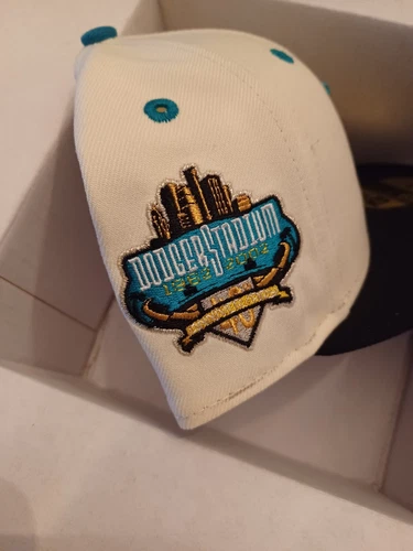 Dodgers Cap Hat 7 1/2 Fitted Cream Color Hat Club Exclusive 40th Anniversary 