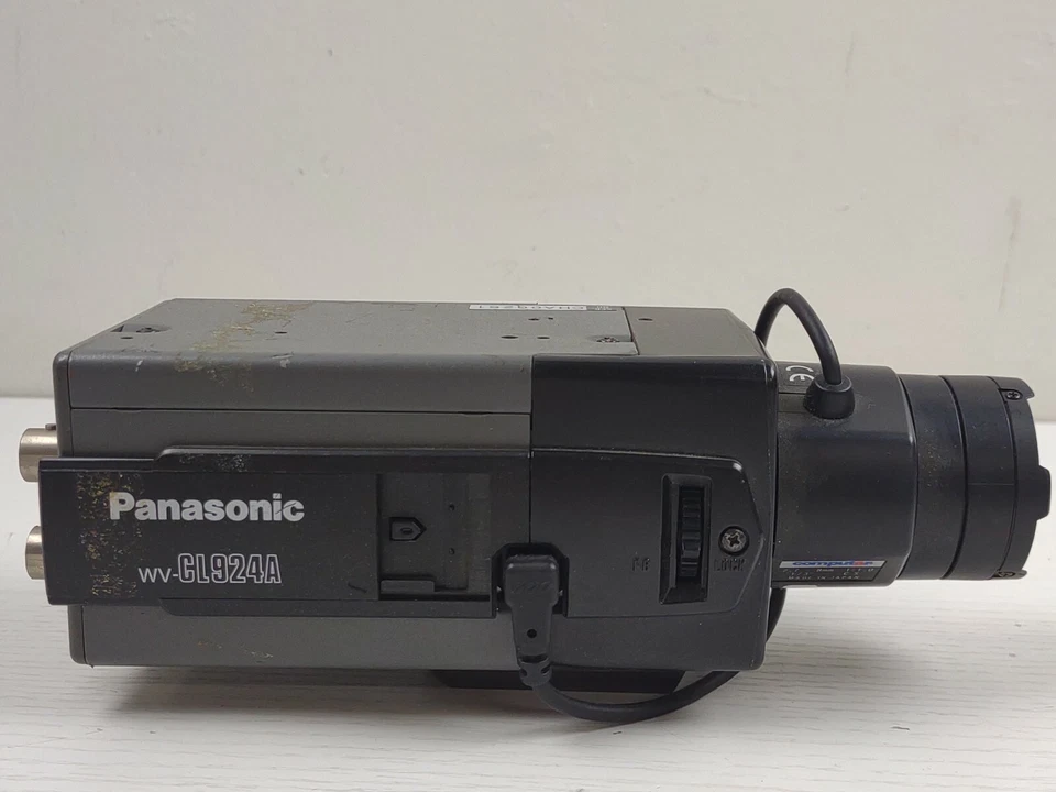 Used Panasonic WV-CL924A 1/2" Day/Night WDR CCTV Security Camera w/2.7-8mm Lens - Image 3 of 4