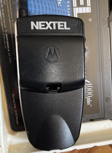 Motorola Nextel i1000 Plus Black Cellular Flip Phone, Charger Bundle - Picture 5 of 10