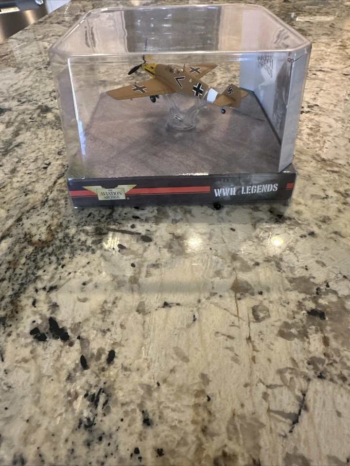 Corgi Legends AA32105 1/72 WWII German Messerschmitt Bf109E-7 Trop Libya 1941 - Image 4 of 4