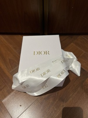 Christian Dior leere Geschenkbox mit Dior Papier und Band 23 x 29 x 15 cm