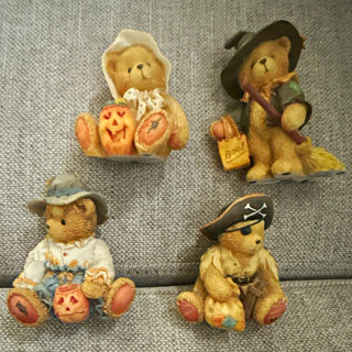 Cherished teddies. 4 halloween teddies. No chips no boxes .