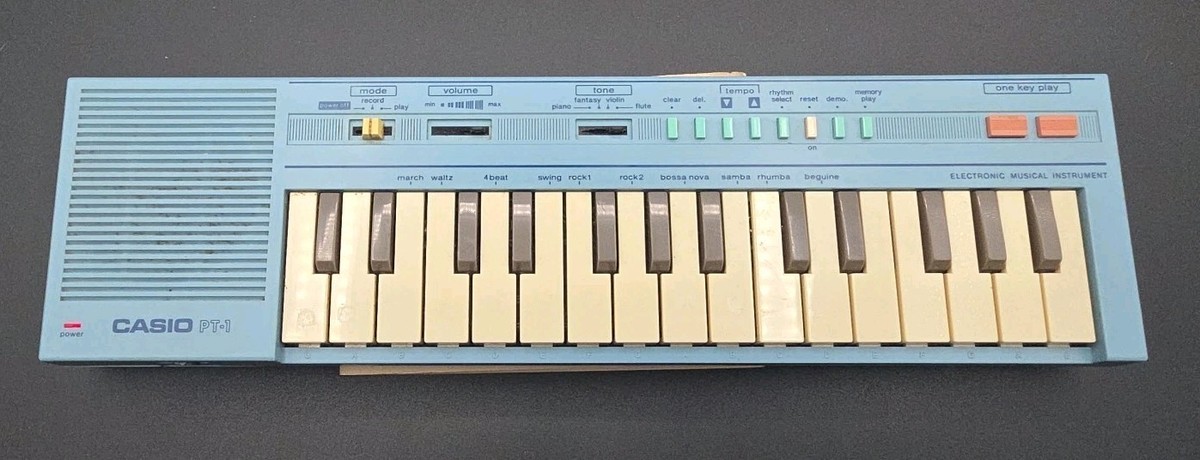 Vintage Casio PT-1 Keyboard Mini Synthesizer Baby Blue Rare w Box