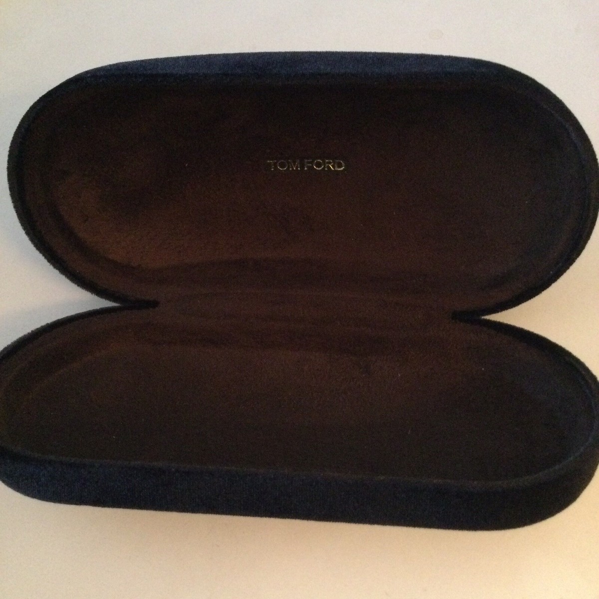 TOM FORD LUXURIOUS DARK BROWN VELVET SUNGLASSES CASE  display picture 2