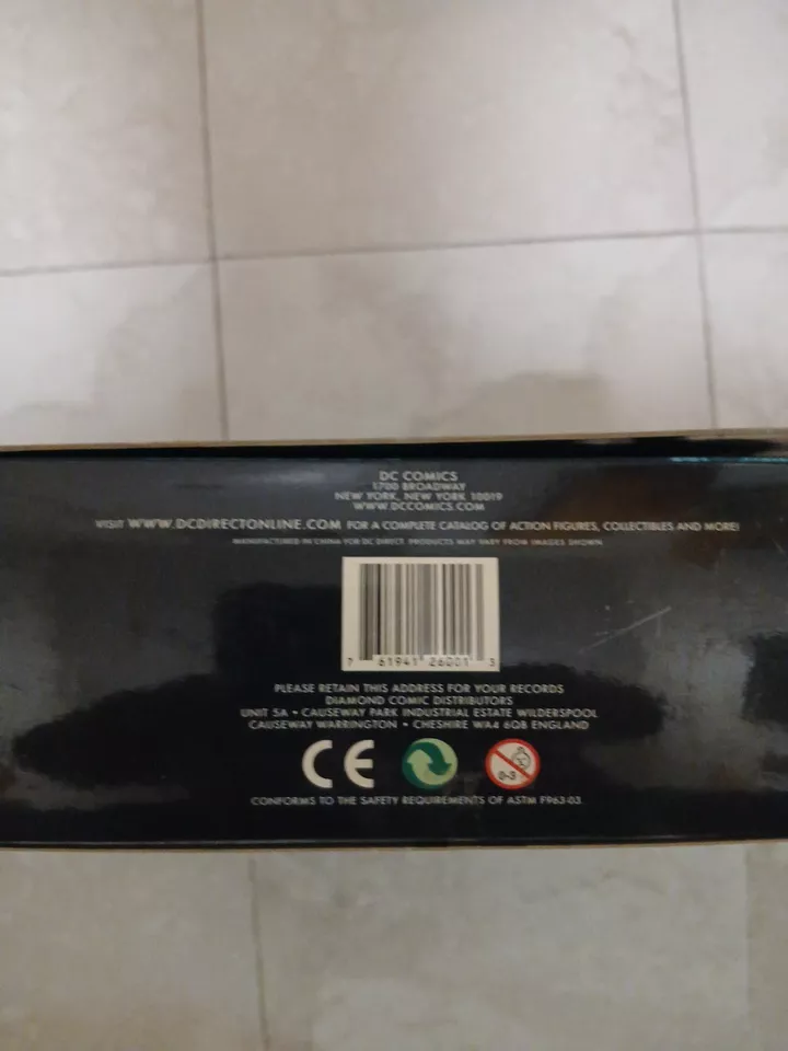 "Figura de coleccionista de lujo DC Direct Catwoman 13"" nueva sellada de colección" Foto 4 de 4