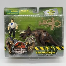 Jurassic Park JP3 Triceratops w/ Dino Wrangler Alan Grant Repaint & Gear 2004