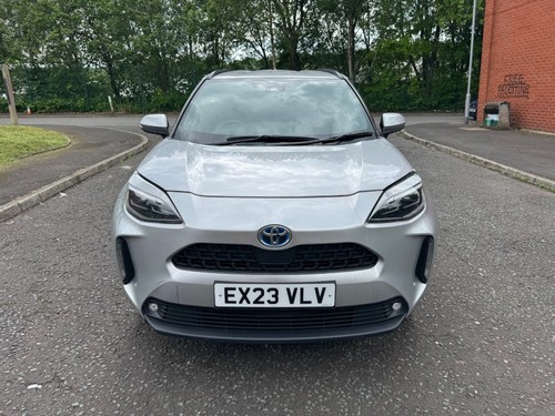 2023 Toyota Yaris Cross Hybrid Automatic 1.5 VVT-h Design E-CVT Euro 6 (s/s) 5dr - Picture 2 of 17