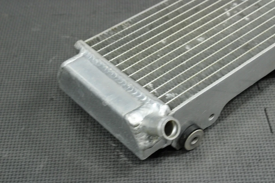 Honda CRF250R 2007 06-09 mercado de accesorios motor izquierdo enfriador radiador ¡bueno! Foto 2 de 4