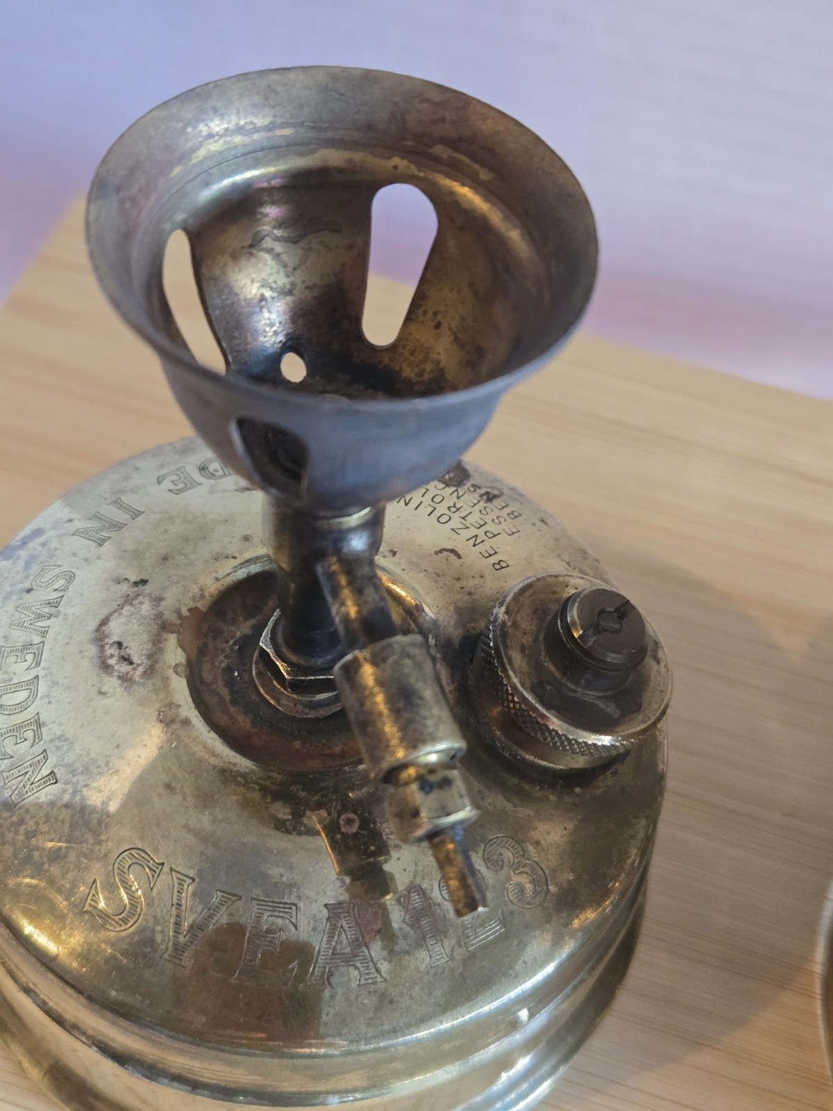 UNTESTED Vintage Svea 123 Brass Backpacking Stove –Made in Sweden–w/ Windscreen 