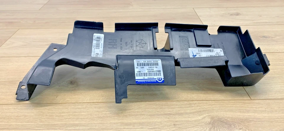 Jeep Cherokee 2014-2018 radiador deflector de aire izquierdo conducto de entrada 68207948AA OEM Foto 3 de 4