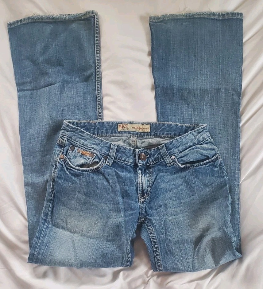 BKE Buckle Starlite Jeans Womens 28x33-1/2 Blue Flare Low Rise (Actual W28/L32) image 4