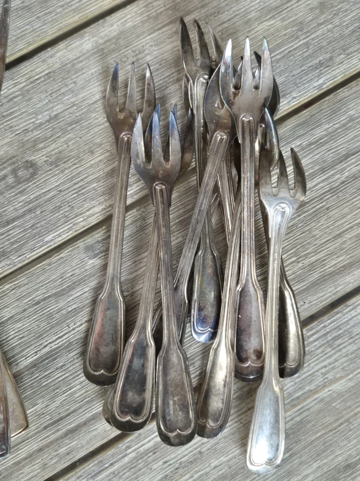 LOT D'ARGENTERIE POINCONNE - Photo 3/4