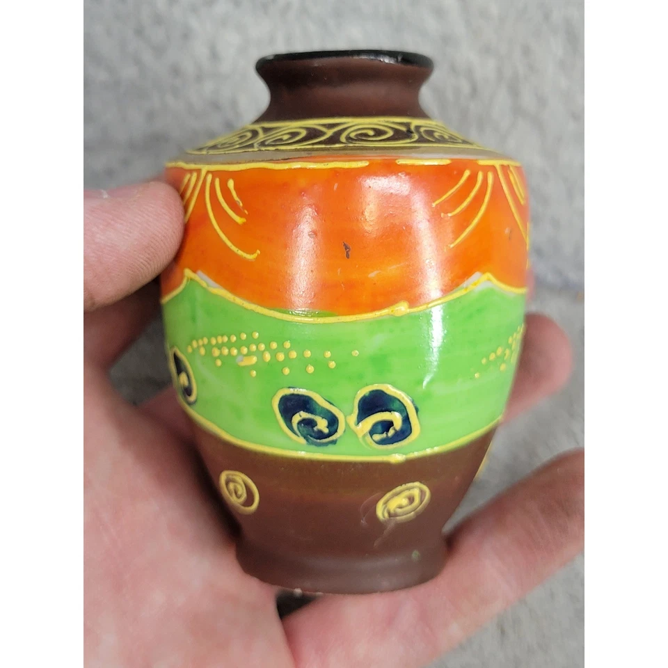Mini Jarrón Vintage Pintado a Mano Hecho en Japón Figura Cerámica Coleccionable Foto 3 de 4