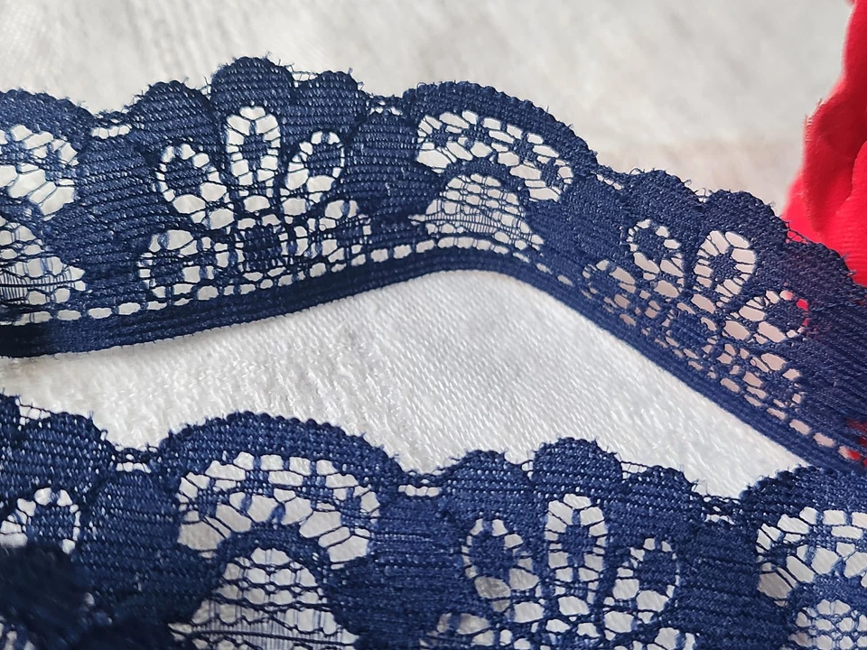 Dentelle vintage  bleu 2 métres 80 sur 2,5 cm A5 - Photo 2/4