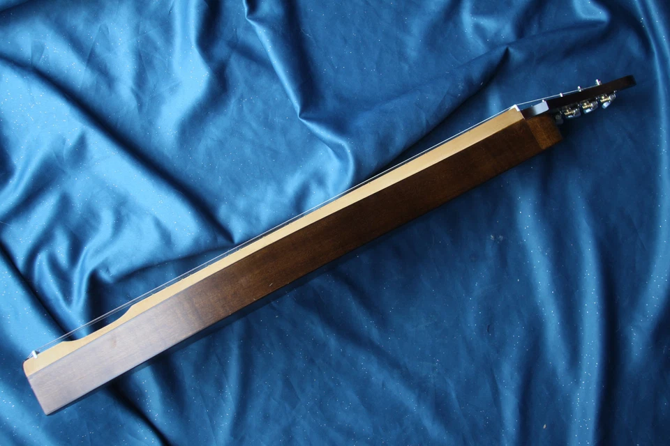 Traditional Teardrop Dulcimer by Applecreek with Instruction Book, ACD100 - Image 4 of 4