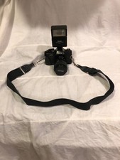 Vivitar Camera V2000 Manual Focus SLR Macro Zoom Vivitar 35-70 mm f/3.5-4.8