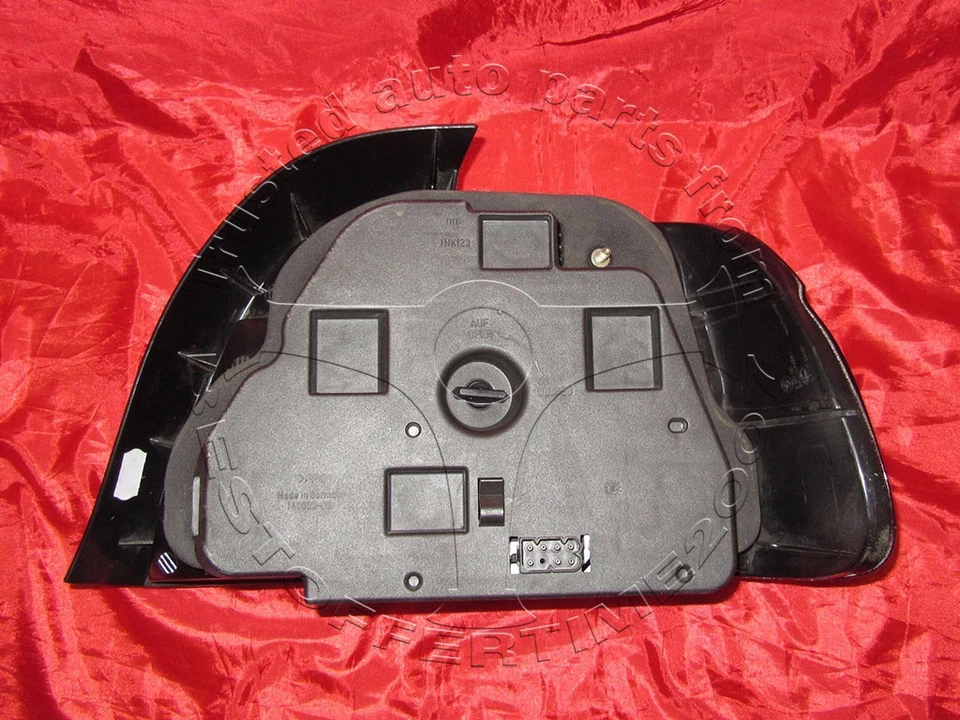 BMW E39 SERIE 5 TRASERO IZQUIERDO SEDÁN FRENO TRASERO TOPE LUZ ROJA LÁMPARA HELLA 8358031 Foto 4 de 4