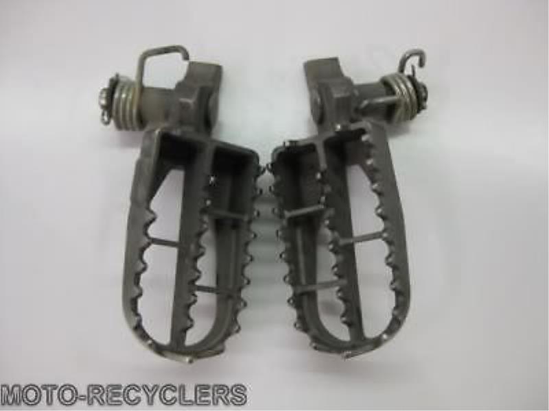 シップ 05 06 07 RMZ450 RMZ 450 Foot Pegs rest Q | eBay