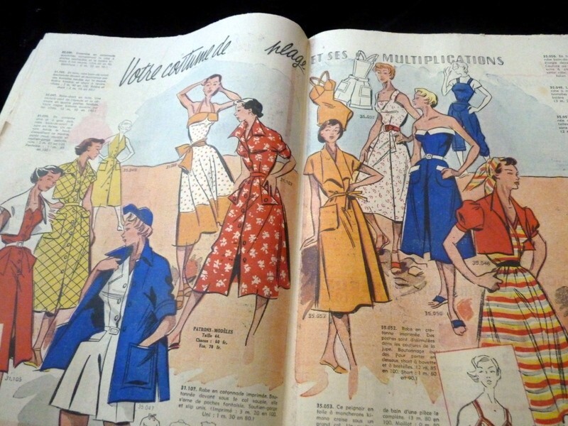 VTG 1950s Le Petit Echo De La Mode French Fashion Magazine