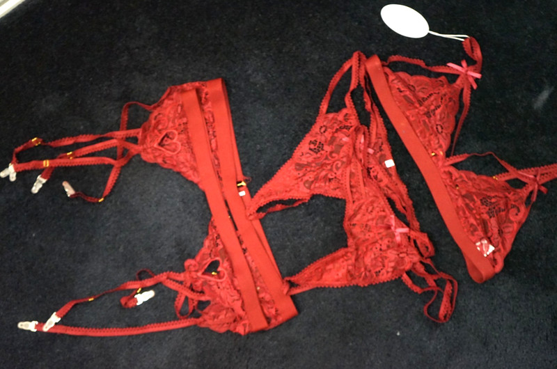 RSLove red 5 piece set lace xxl bra, panties and garters nwt