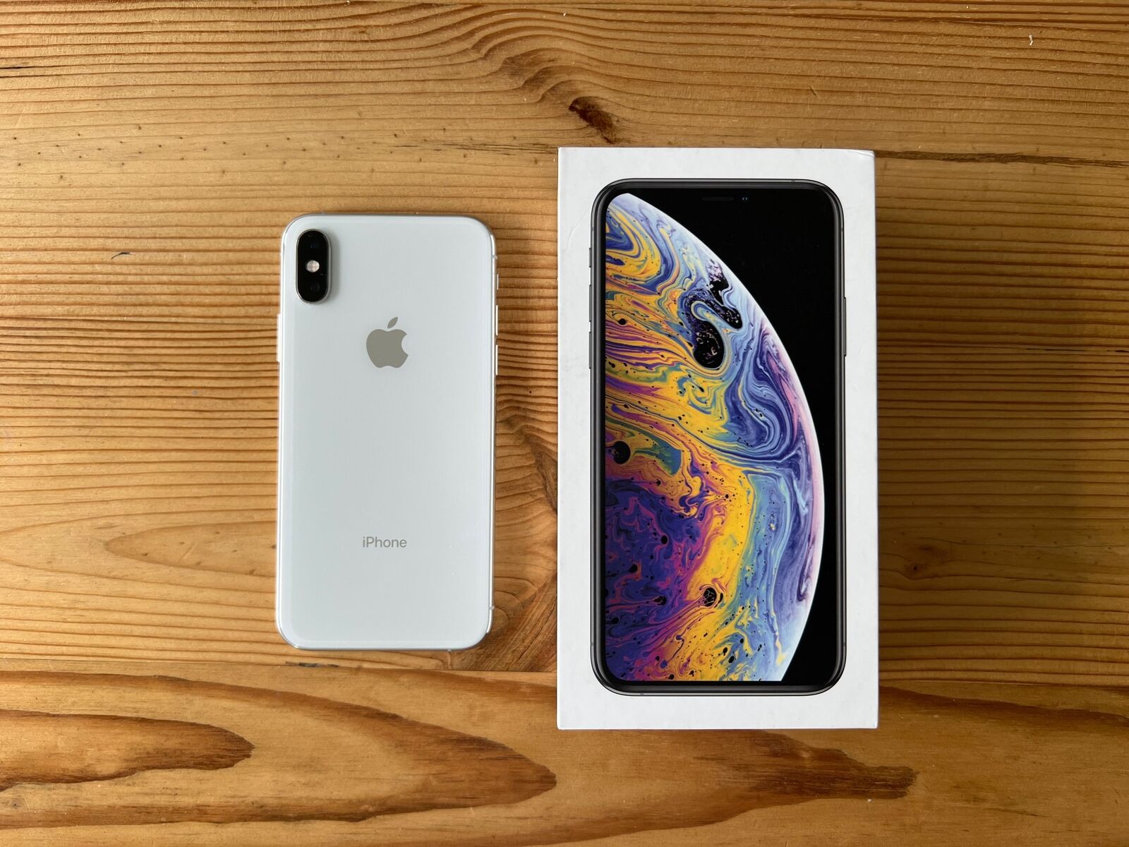 Apple iPhone XS - 256GB - Silver (Unlocked) A1920 (CDMA + GSM) for 