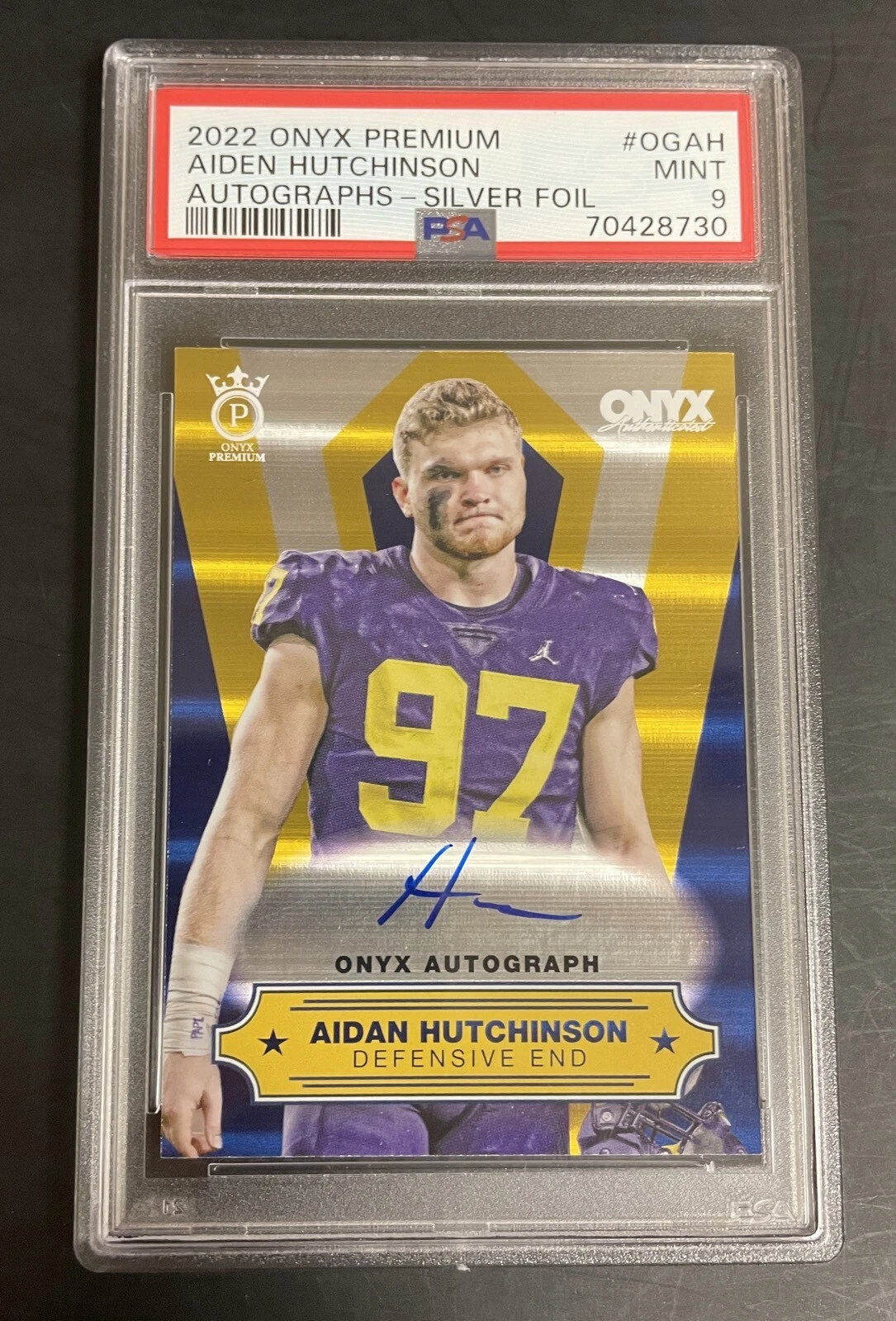 Aidan Hutchinson Onyx Premium Autographs #OGAH Silver Foil