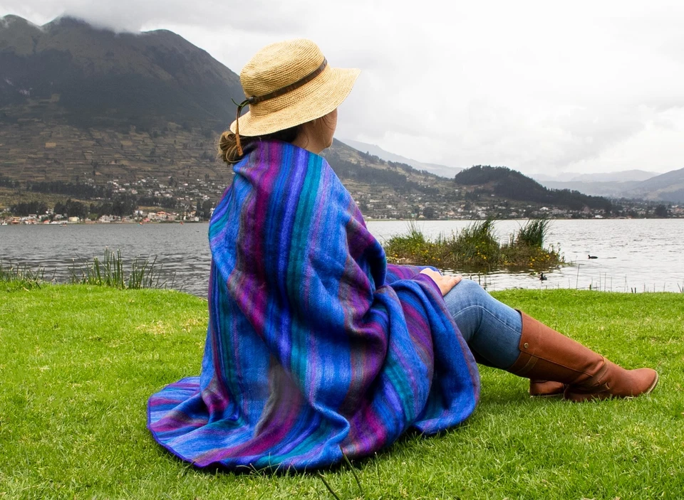 Twin Size Alpaca Blanket | Baby Alpaca Throw Blanket | Alpaca Wool Blanket - Image 4 of 4