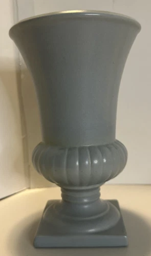 Vintage Blue vase pottery Red Wing USA #M5013  9.5" x 6"in