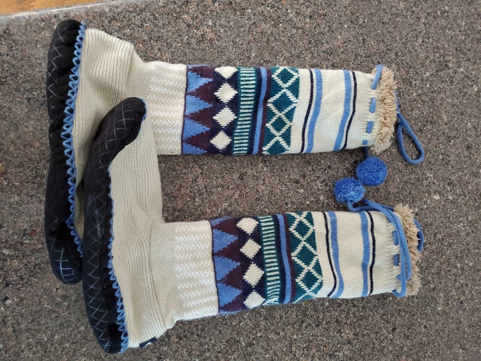 VANS WOMENS Size M / L LINED KNIT BOOT SLIPPERS WHITE BLUE Winter RARE booties - Image 3 of 4