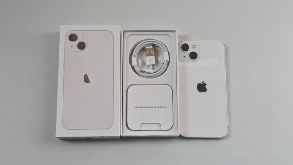 Apple iPhone 13 Desbloqueado 128GB/256GB 4GB RAM 6.1" Color Aleatorio Buen Estado 3