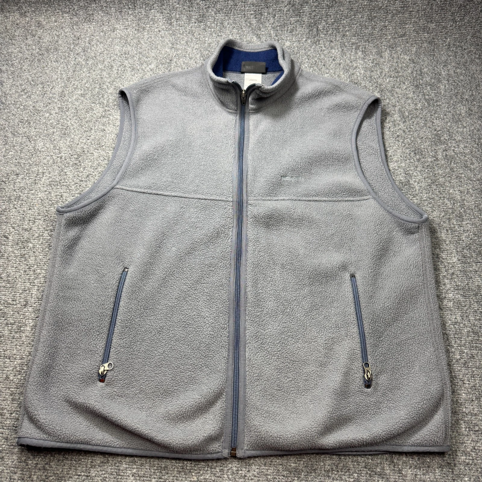 Patagonia Vest Mens XL Grey Fleece Full Zip Pockets Outdoors Hike Camp