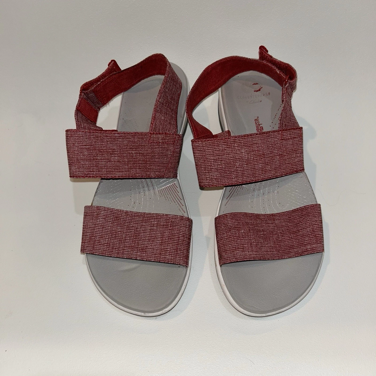 Sandali Clarks Cloud Steppers 7 Arla Jacory Zeppa Cinturino Regolabile Rosso