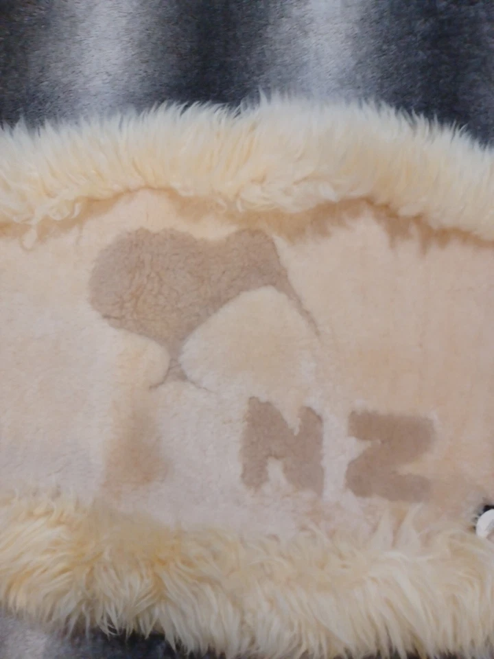 Nueva alfombra Bowron natural Kiwi Bird 100 % piel de cordero súper suave Nueva Zelanda 36x18 Foto 2 de 4