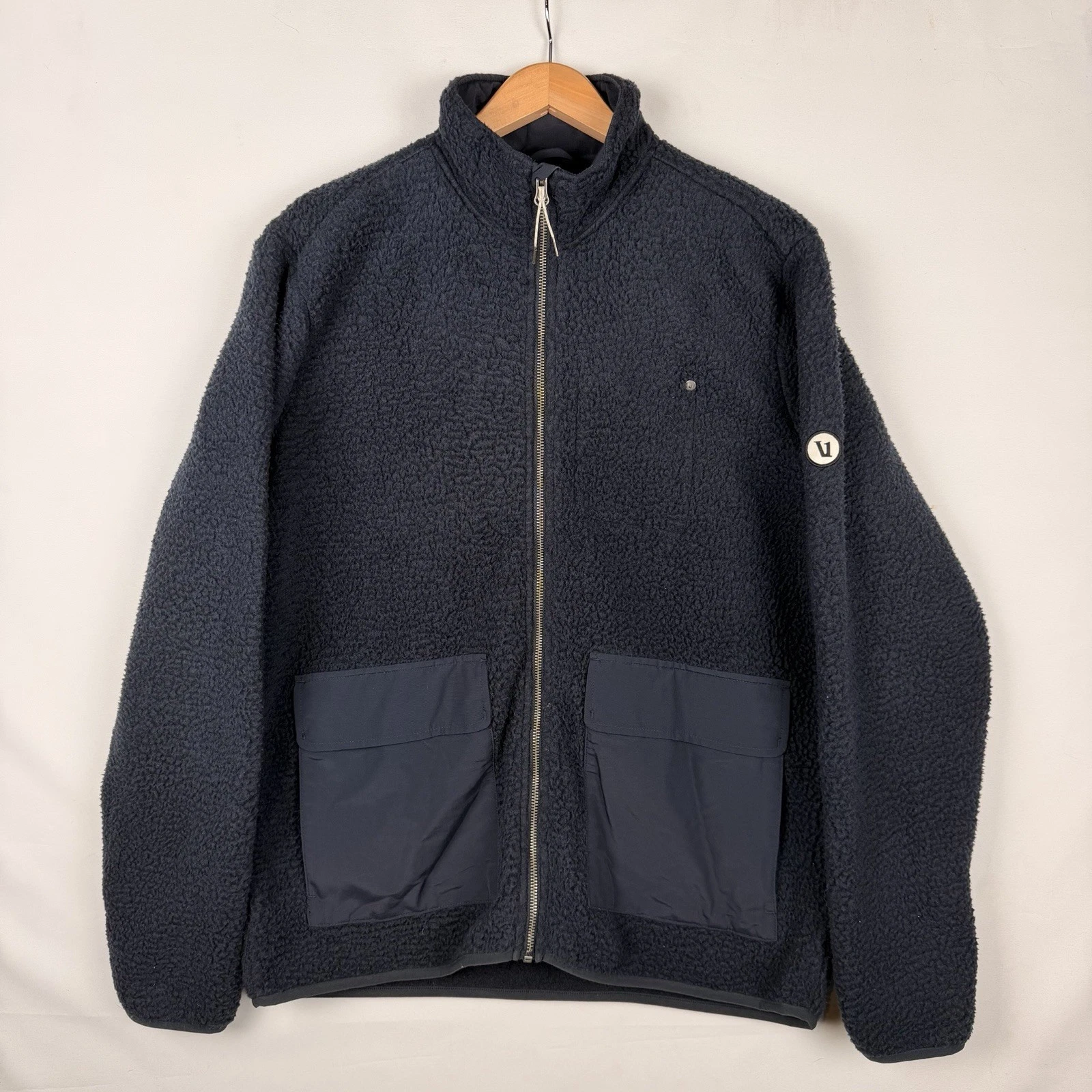 Vuori Idyllwild Sherpa Jacket Men's Size Large Navy Blue Full Zip Logo - product detail image 1
