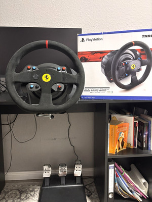 Thrustmaster T300 Ferrari Integral Racing Wheel Alcantara PS4/PS5/PC 3-Pedal