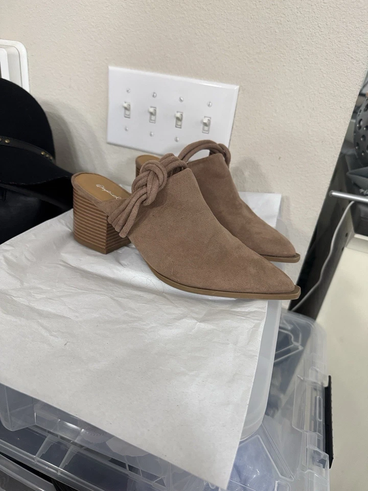 Sapatos de salto curto de camurça marrom tamanho 8 Qupid - Imagem 4 de 4