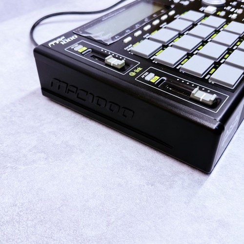 AKAI MPC1000 Azul Rojo Limitado 128 MB Instalado + Tarjeta CF (21)1103100339 - Imagen 9 de 16